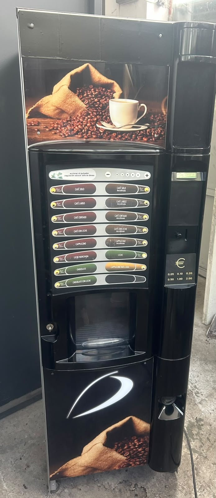 Segunda máquina de café de IDR Navarra Vending